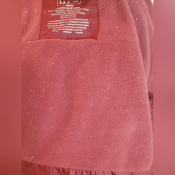 L.L. Bean Women's Black Ski Jacket with Red Lining - Picture 6 of 8